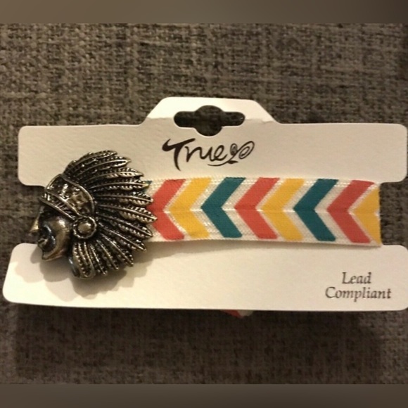 True Gold Native American Profile Headdress Ribbon Adjustable Chevron Bracelet - Picture 3 of 3